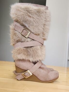 Bebe Geenna Fur Rhinestone Boots Wedge Knee High Buckle Straps Natural 9